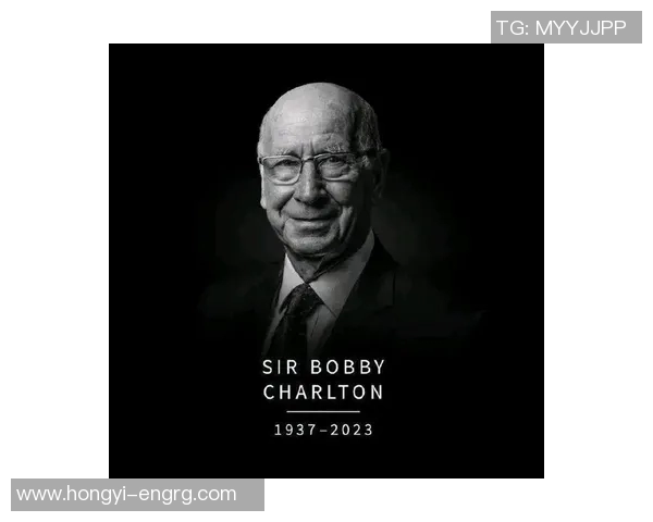 全球足球三大传奇球星是谁 英文介绍与分析